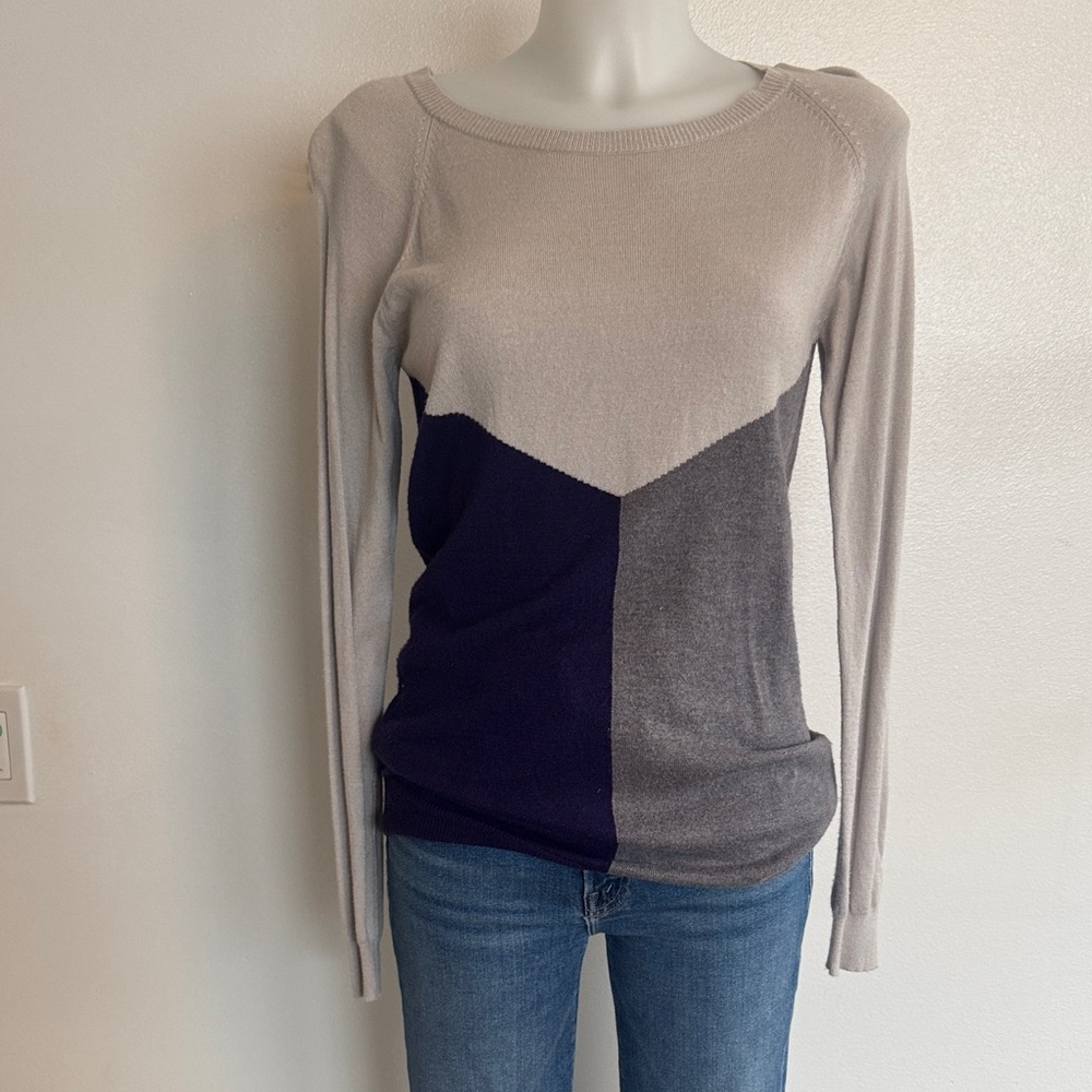 Stylish Women's Colorblock Sweater